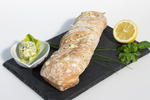 Receta de baguette con mantequilla de hierbas para la barbacoa